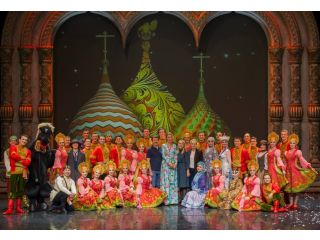 Honored guests keep coming to The Russian National Dance Show Kostroma.