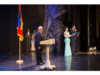 The Russian National Ballet Kostroma congratulated the people of Kostroma with the National Day of