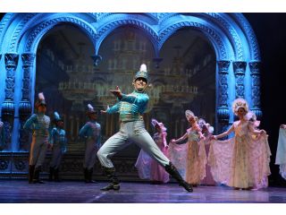 The Russian Russian National Ballet Kostroma gave a gala-concert in Saratov.