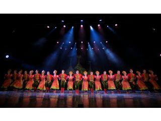 The Russian National Ballet Kostroma congratulated The Governorate Ballet School on its anniversary. 