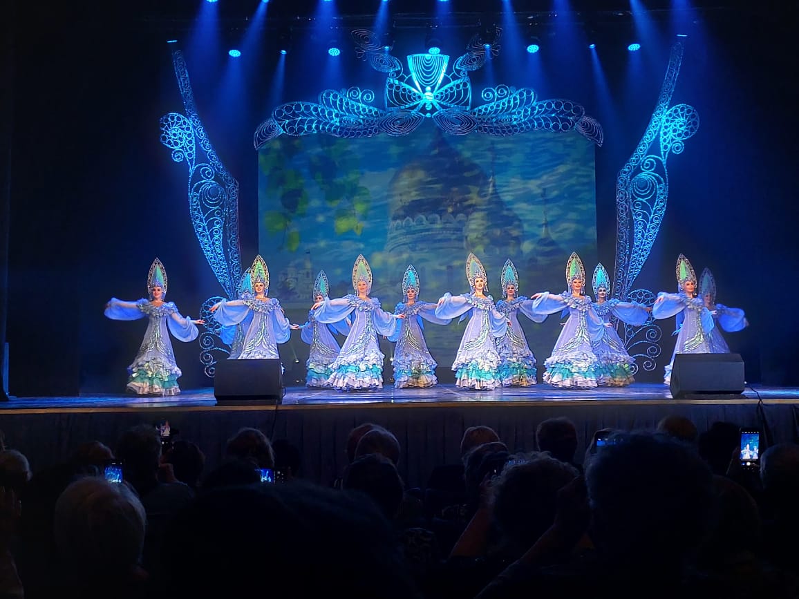 «Русский национальный балет «Кострома» провел спектакль для ветеранов педагогического труда города Москвы. 