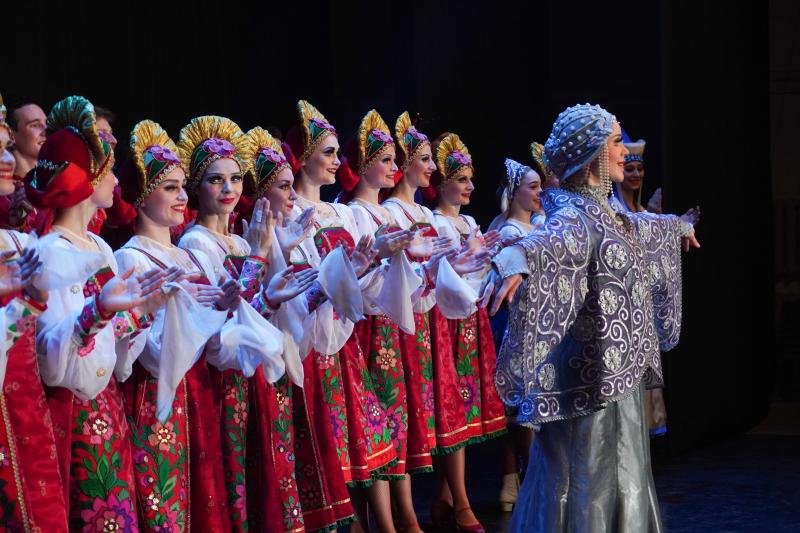 Национальный балет "Кострома" - Балет «Кострома» поздравил женщин ...